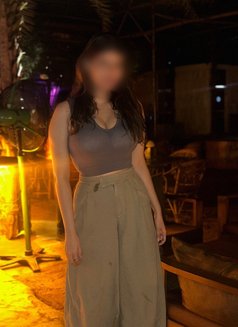 Available Cam Service Meet, Escort - puta in Kathmandu Photo 1 of 3