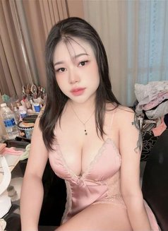 Available - escort in Muscat Photo 1 of 3