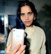 Available for ( Cam session & Meet ) - escort in Chennai