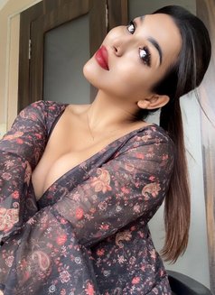 Available for meet n cam - Acompañantes transexual in Mumbai Photo 24 of 25