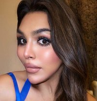 Available for meet n cam - Acompañantes transexual in Kolkata Photo 20 of 22