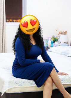 Available for private meeting - escort in Dubai Photo 4 of 4
