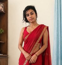 available for real meet and Cam - escort in Kochi Photo 2 of 3