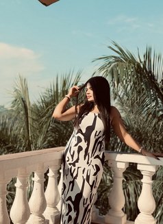 Available for travel - puta in Singapore Photo 5 of 9