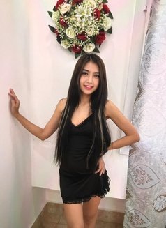 Available full service - escort in Muscat Photo 2 of 7