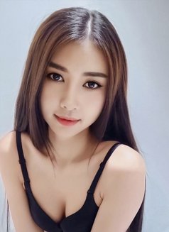 Available full service - escort in Muscat Photo 7 of 7