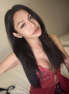 Miki Th - Transsexual escort in Tokyo Photo 6 of 6