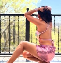 Available in pune - escort in Pune