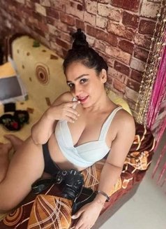 Available in pune service - escort in Pune Photo 3 of 3