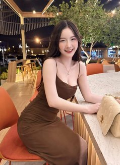 Available Massage and Sex - puta in Jakarta Photo 4 of 4