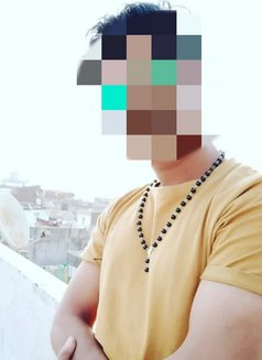 Available now in Goa - Acompañantes masculino in Candolim, Goa Photo 2 of 5