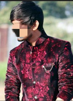 Available now in Goa - Acompañantes masculino in Candolim, Goa Photo 3 of 5