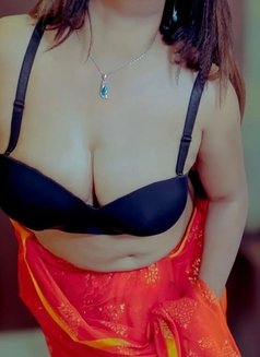 Sexy mistress - escort in Bangalore Photo 5 of 7