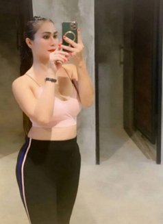 Available Raiizahh - Acompañantes transexual in Bali Photo 3 of 9