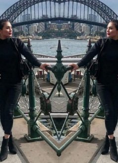 Available Raiizahh - Acompañantes transexual in Bali Photo 6 of 9