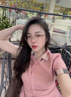 Amelinda - escort in Tirana Photo 6 of 7