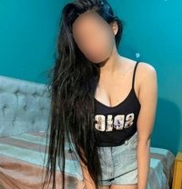 Available service cam and meet - escort in Bangalore Photo 1 of 4