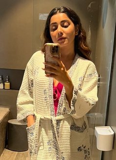 Available Today Full Service Genuine - escort in Ahmedabad Photo 1 of 2