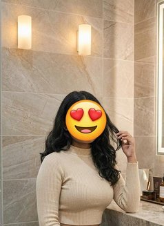 Available today - escort in New Delhi Photo 4 of 4