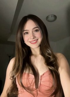 Available Today - escort in Jakarta Photo 1 of 4