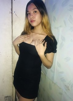 Available Webcam Show - escort in Manila Photo 6 of 9