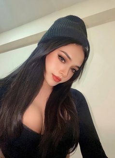 Cherlynz - Transsexual escort in Bangkok Photo 1 of 3