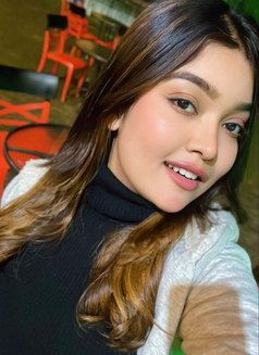 real meet & live cam - escort in Thane Photo 1 of 3