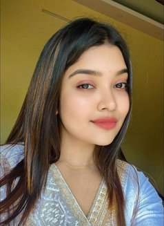 real meet & live cam - escort in Thane Photo 2 of 3