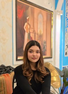 real meet & live cam - escort in Thane Photo 3 of 3