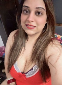 Avanshika Independent 🥰 - escort in New Delhi Photo 1 of 8