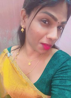 Avanthika - Transsexual escort in Chennai Photo 4 of 7