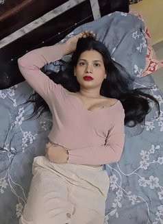 Avantika - Transsexual escort in Hyderabad Photo 6 of 11