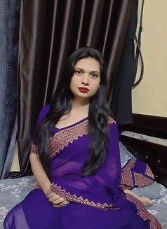 Avantika - Transsexual escort in Hyderabad Photo 9 of 11