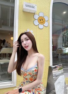 Avarina - Transsexual companion in Bangkok Photo 6 of 11