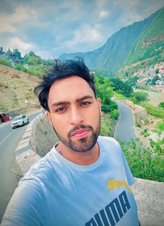 Avarinder Bhati Male Escort - Male escort in New Delhi Photo 1 of 1