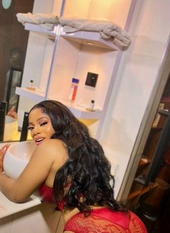 Aveline - escort in Cotonou Photo 3 of 5