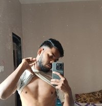 Avenom - Male escort in New Delhi