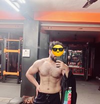 Average Guy - Male escort in Pune