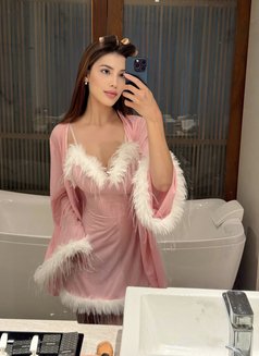 Avery Laurent - escort in Bangkok Photo 14 of 16