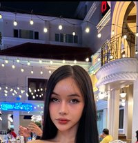 Avery - escort in Manila