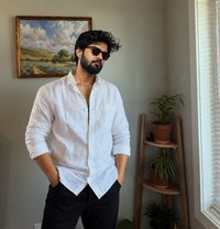 Avi Aoura - Acompañantes masculino in New Delhi