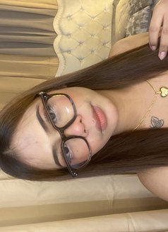 Avi Collins - Transsexual escort in Manila Photo 3 of 4