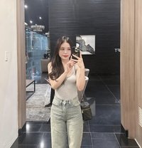 Avi - escort in Manila
