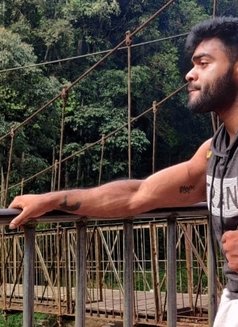 Avi - Male escort in Bangalore Photo 2 of 4