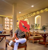 Avi - Acompañantes masculino in Kathmandu