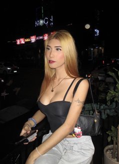 Avi Moren - Transsexual escort in Manila Photo 26 of 30