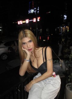 Avi Moren - Transsexual escort in Manila Photo 27 of 30