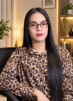 Avianna Camshow & Meet - Transsexual escort in Manila Photo 6 of 9