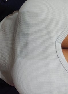 Avika - escort in Bangalore Photo 2 of 3