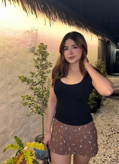 Avira Gupta - escort in Dubai Photo 2 of 5